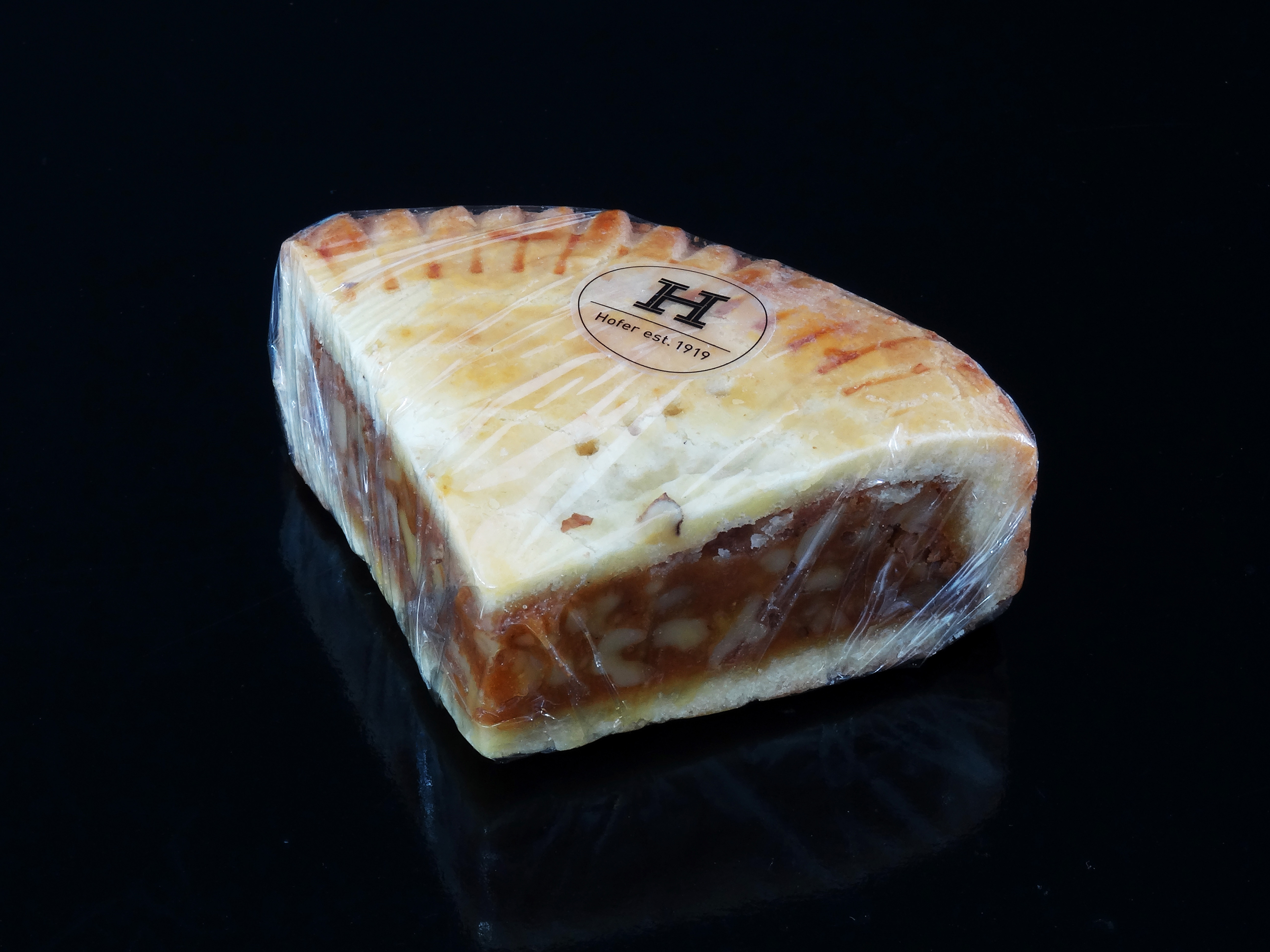 Bündner Nusstorte-Stück